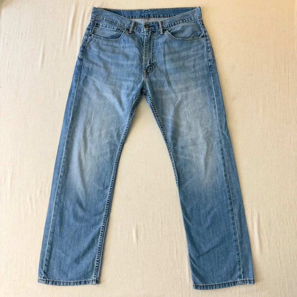 Levis measurements taken